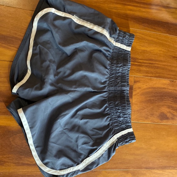 grey and white workout shorts - Picture 2 of 2